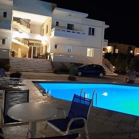 Michalis Litinas Apartments Agia Marina エクステリア 写真