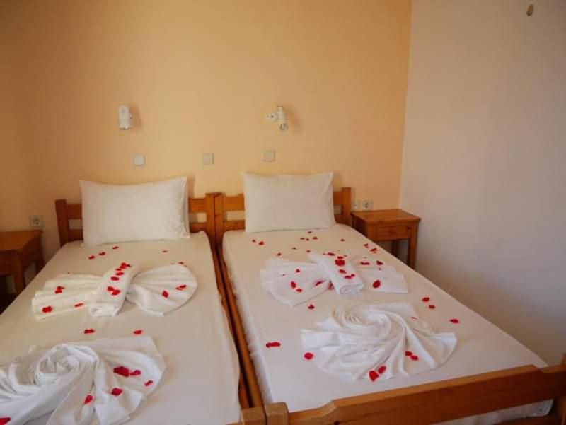 Michalis Litinas Apartments Agia Marina エクステリア 写真