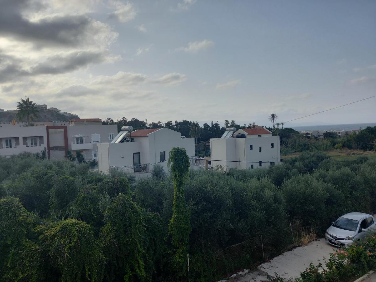 Michalis Litinas Apartments Agia Marina エクステリア 写真